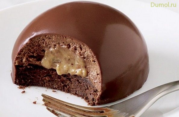 Десерт «Шоколадная бомба» на сливках