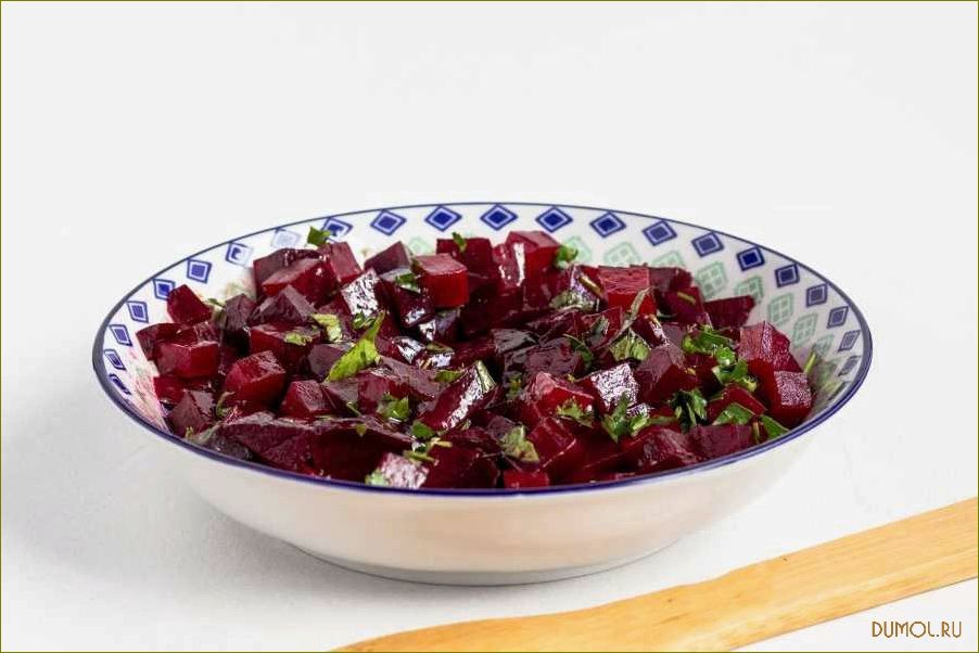 Салат из свеклы с творогом: рецепты и полезные свойства
