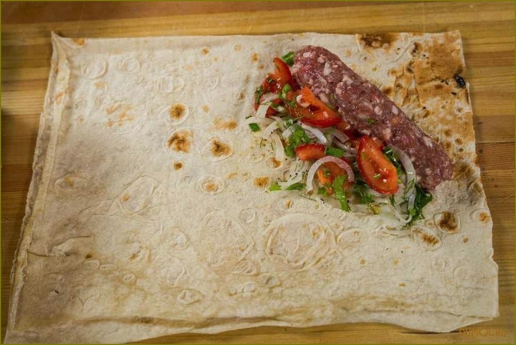 Лаваш тургенева. Кюфта Lavash. Lavash армянский. Лаваш на столе. Лаваш Восточный.