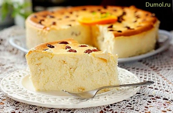 Аппетитная творожная запеканка с изюмом в мультиварке