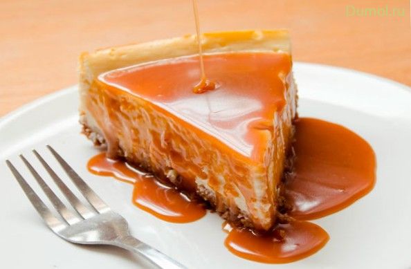 Чизкейк с горьким шоколадом и карамелью