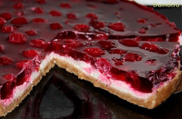 Чизкейк с вишневым вареньем и корицей