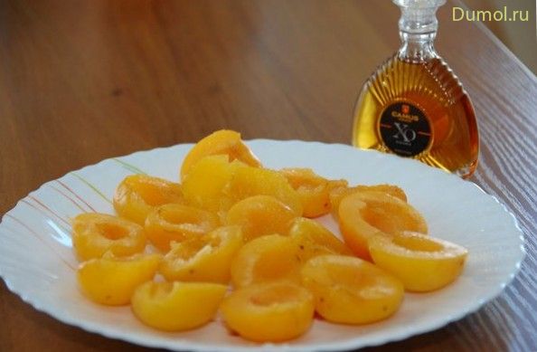 Десерт «Пьяные абрикосы»