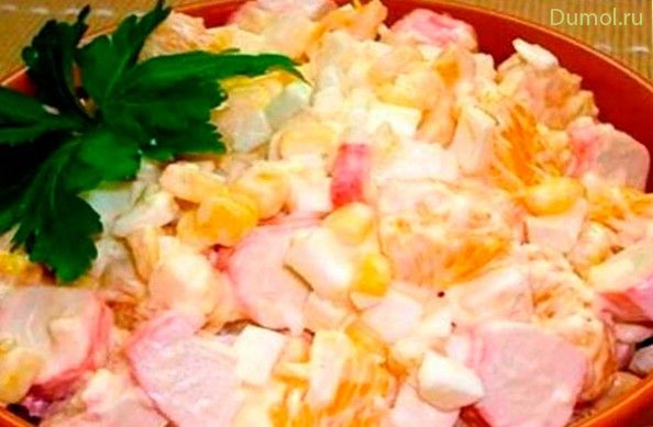 Диетический салат с куриной грудкой и сладким перцем