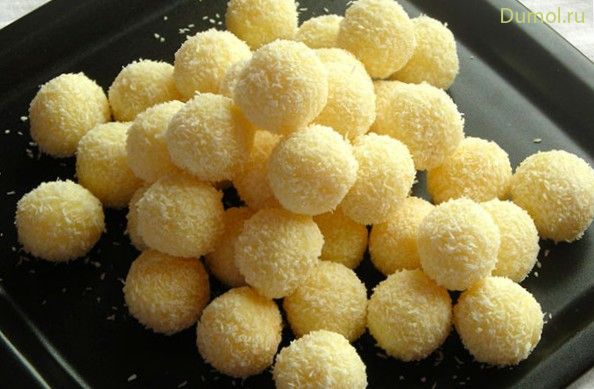 Домашние конфеты «Рафаэлло» с миндалем