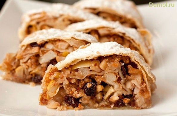 Домашний яблочный штрудель с изюмом и корицей (домашний, яблочный, штрудель, пищевой, вишня) Домашний яблочный штрудель с изюмом и корицей