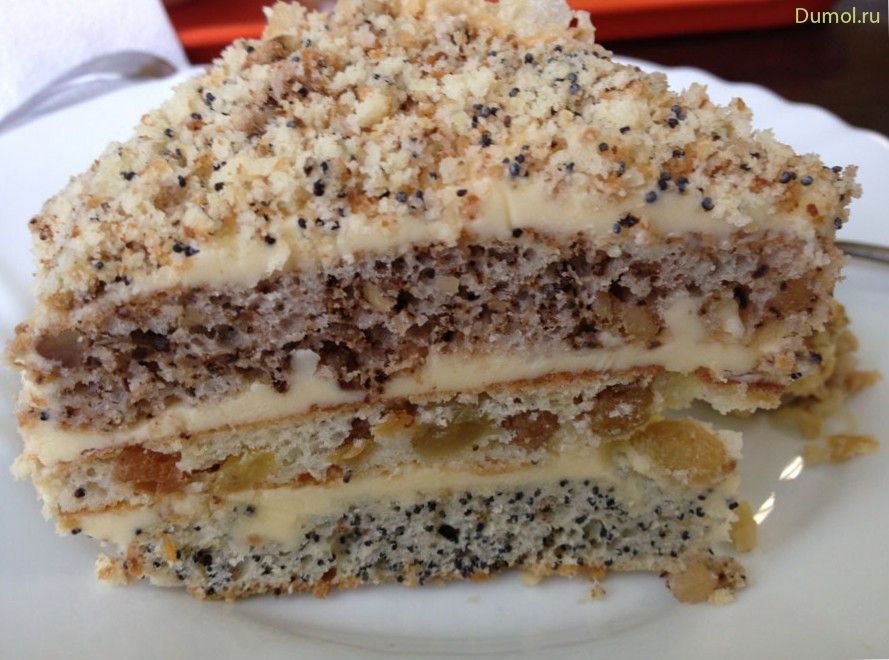 Домашний маковый пирог с грецкими орехами