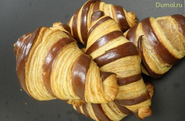 Двухцветные круассаны по-домашнему (двухцветные, круассаны) Двухцветные круассаны по-домашнему