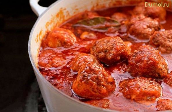 Ежики в томатном соусе с базиликом в мультиварке
