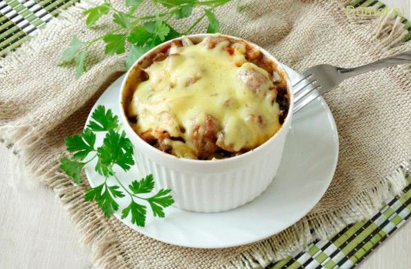 Фрикадельки с грибами и картофелем под сыром (фрикадельки, грибами, картофелем) Фрикадельки с грибами и картофелем под сыром