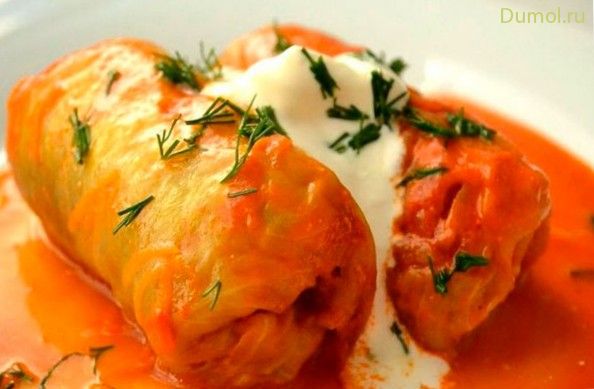 Голубцы в вине по-татарски со сметанным соусом