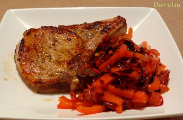 Говядина на косточке с овощами