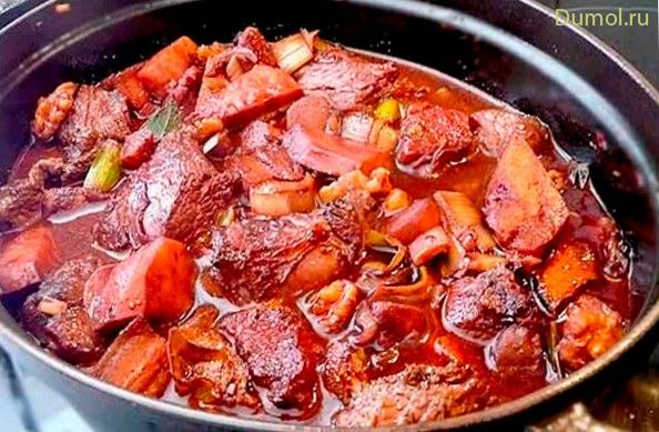 Говядина тушеная в вине по-бургундски в духовке