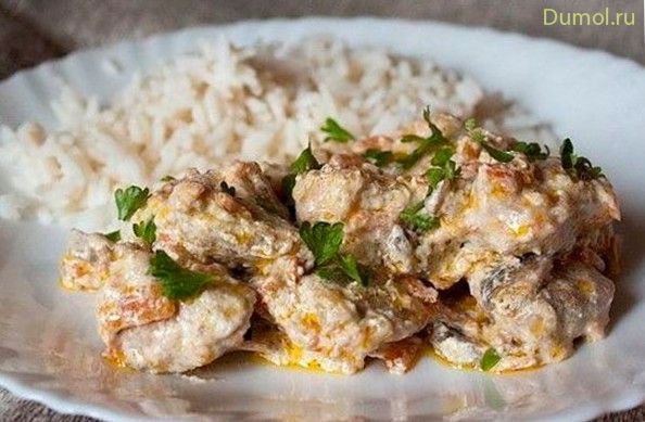 Говядина в сырно-сметанном соусе