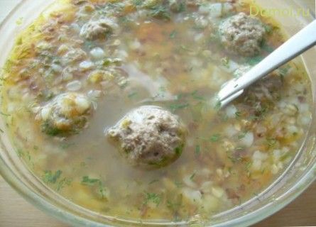 Гречневый суп с мясными фрикадельками