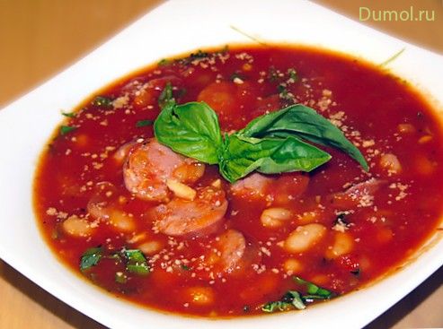 Густой фасолевый суп с колбасой