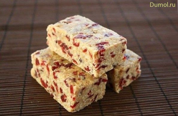 Кокосово-овсяные батончики с клюквой