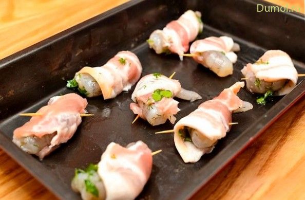 Креветки в беконе запеченные в духовке