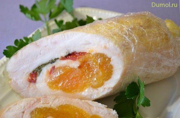 Куриные рулетики с курагой и горьким перцем