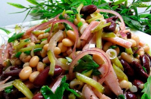 Легкий салат из фасоли с ветчиной