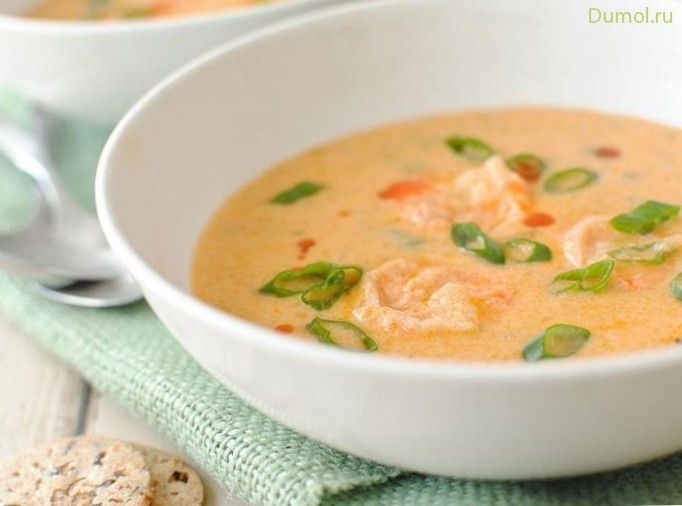Легкий сырный суп с лососем