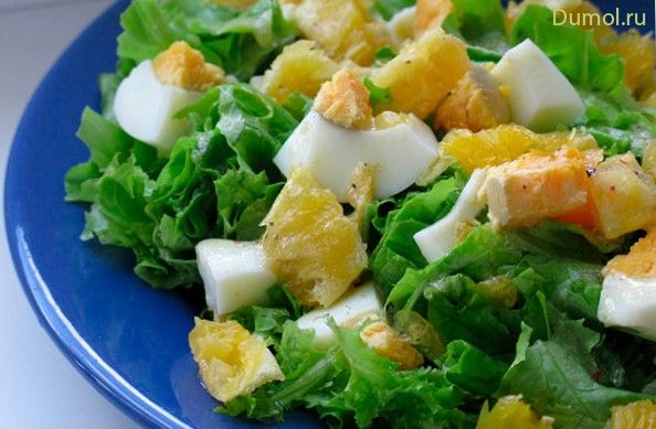 Легкий зеленый салат с апельсином