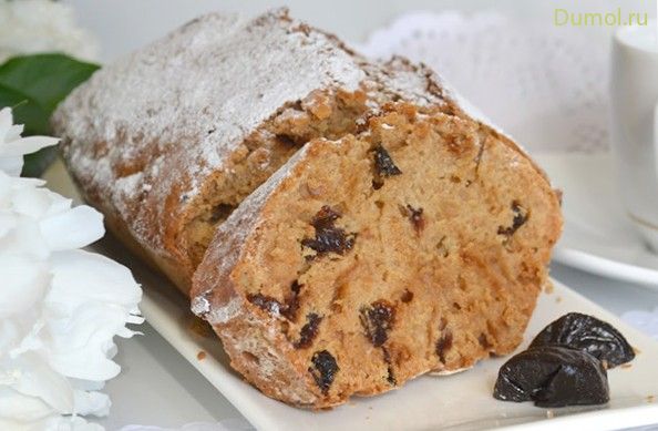 Медовый кекс с черносливом и корицей