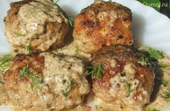 Мясные тефтели с рисом в сливочном соусе
