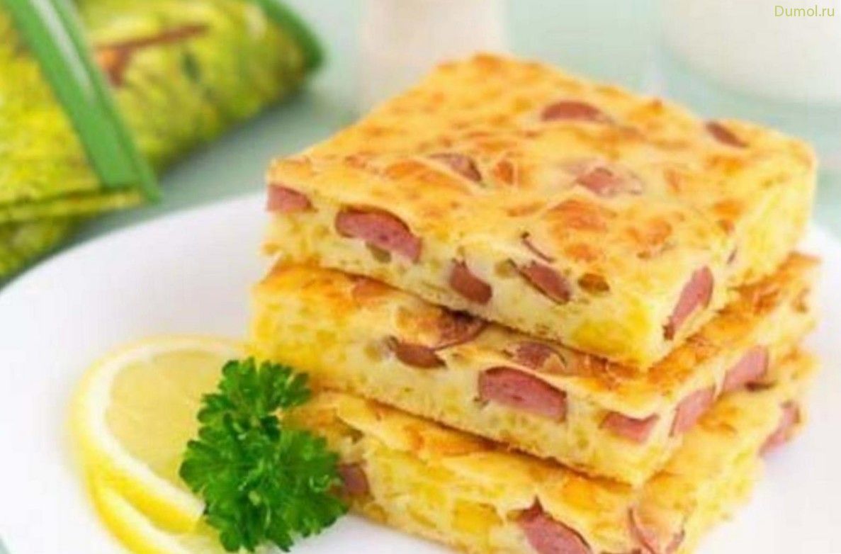 Простой пирог с сыром и сосисками (несложный, пирог, сыром) Простой пирог с сыром и сосисками