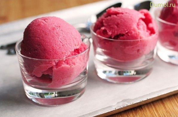 Нежный клубничный щербет на десерт