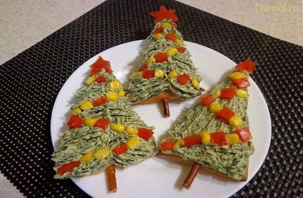Новогодние бутерброды «Ёлочки» с рыбой и крабовыми палочками