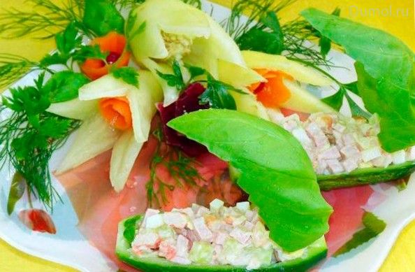 Огуречные лодочки с крабовым салатом