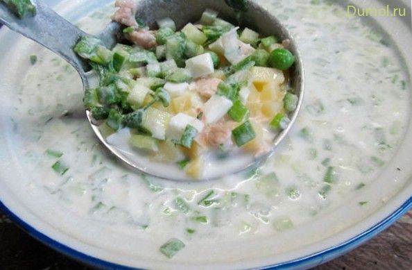 Окрошка с зеленым горошком