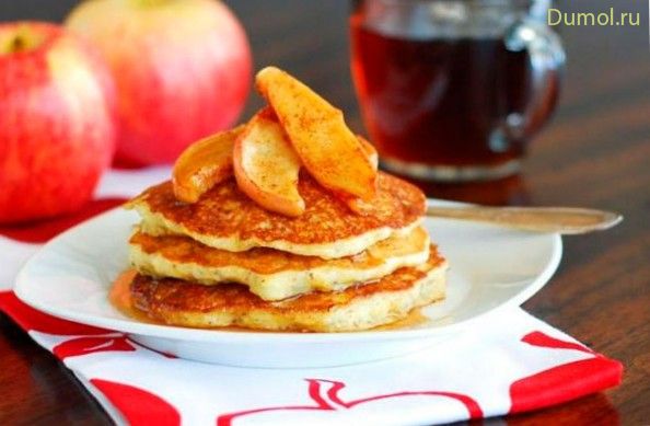 Оладьи на кефире с корицей и яблоком