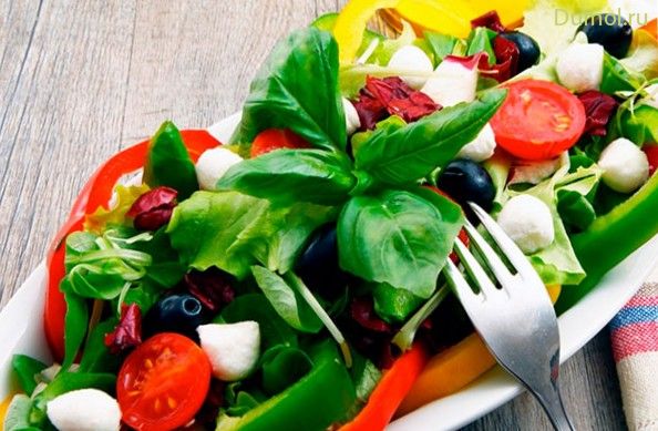 Овощной салат в «лодочках» из огурцов (овощной, салат, капуста) Овощной салат в «лодочках» из огурцов