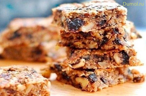 Овсяный десерт с черносливом и орехами