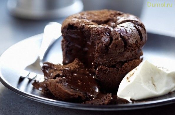 Пудинг из горького шоколада в духовке