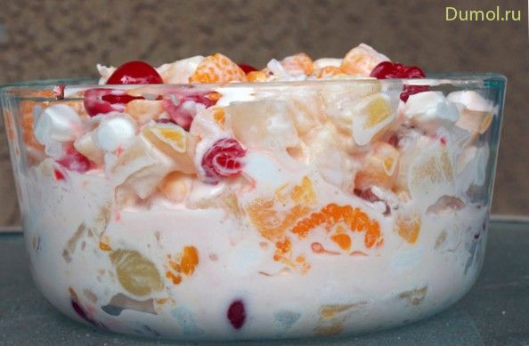 Салат из ягод со сметаной заправкой (салат, ягод) Салат из ягод со сметаной заправкой