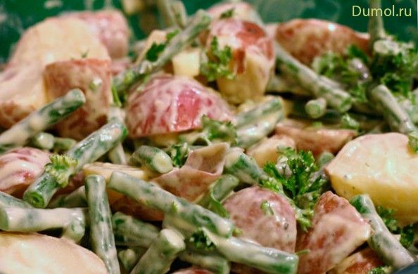 Салат картофельный с фасолью и сметаной