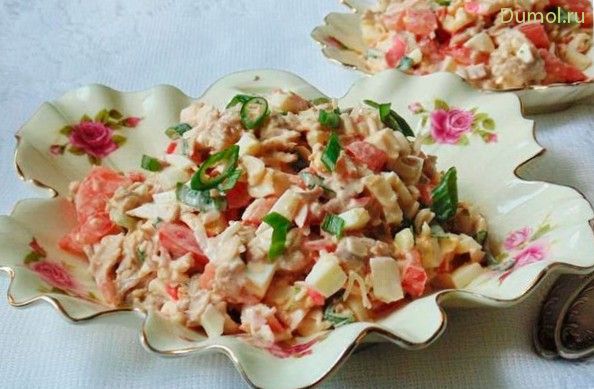 Салат «Коралл» с курицей и крабовым мясом