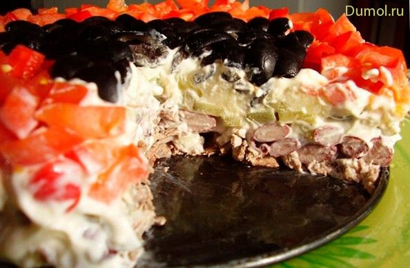 Салат «Коварство и любовь» с говядиной и фасолью