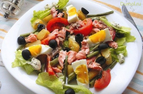 Салат «Нисуаз» с лососем и фасолью