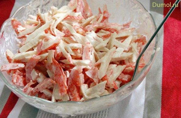 Салат с крабовым мясом и сладким перцем