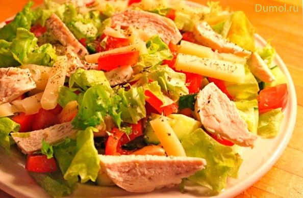 Салат с курицей, помидорами и огурцом (салат, курицей, помидорами) Салат с курицей, помидорами и огурцом