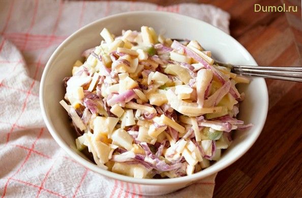 Салат с огурцом, капустой и яблоками по-татарски