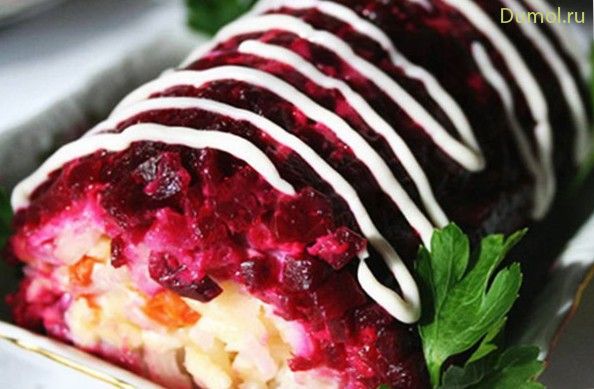 Салат «Сельдь под шубой» рулетом классический