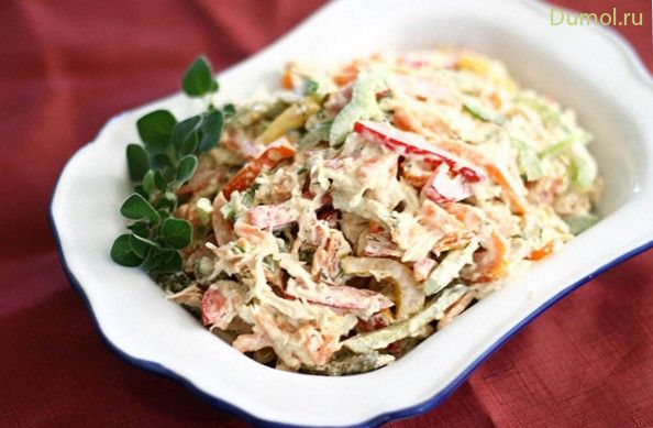 Салат «Шедевр» с копченой курицей