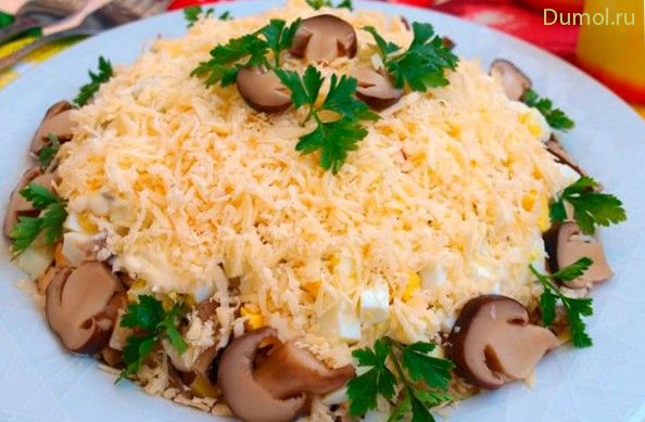 Салат слоеный с курицей