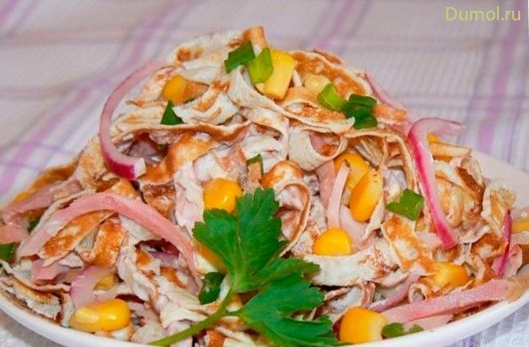 Салат «Солнечный» с копченой курицей