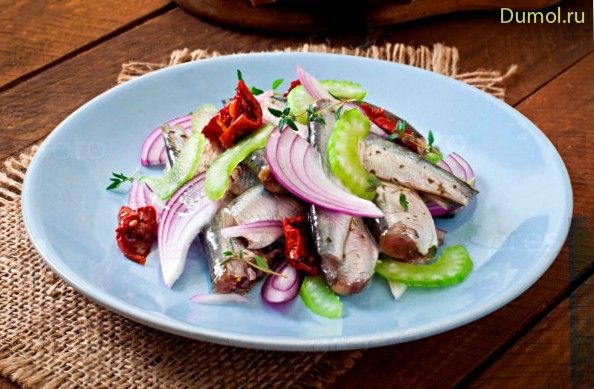 Селедочный салат с красным луком (селедочный, салат, красным) Селедочный салат с красным луком